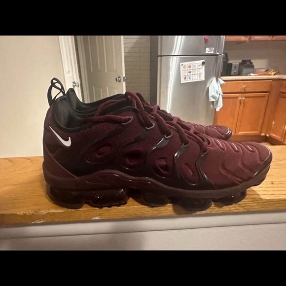 Nike Men's Maroon Athletic Shoes - Picture 1 of 6